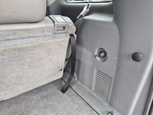 Used 2005 Dodge Durango SLT image 17