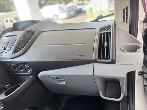 Used 2019 Ford Transit 350 350 HD 2dr 156 in. WB DRW Chas image 21