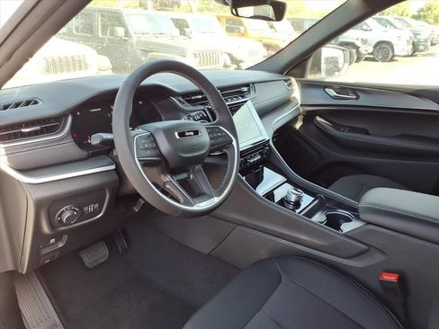 New 2026 Jeep Grand Cherokee Laredo AWD/4WD image 8