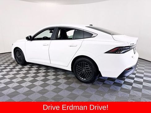 Used 2026 Nissan Sentra SV w/ Floor Mat Package FWD image 20
