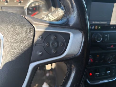 Used 2019 GMC Terrain SLE w/ Driver Convenience Package image 12