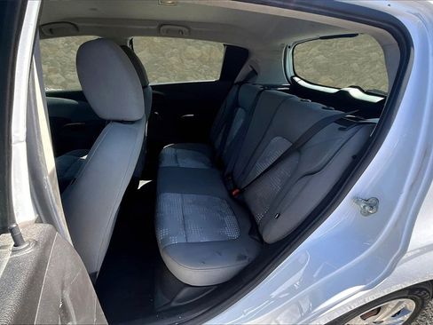 Used 2020 Chevrolet Sonic LT image 23