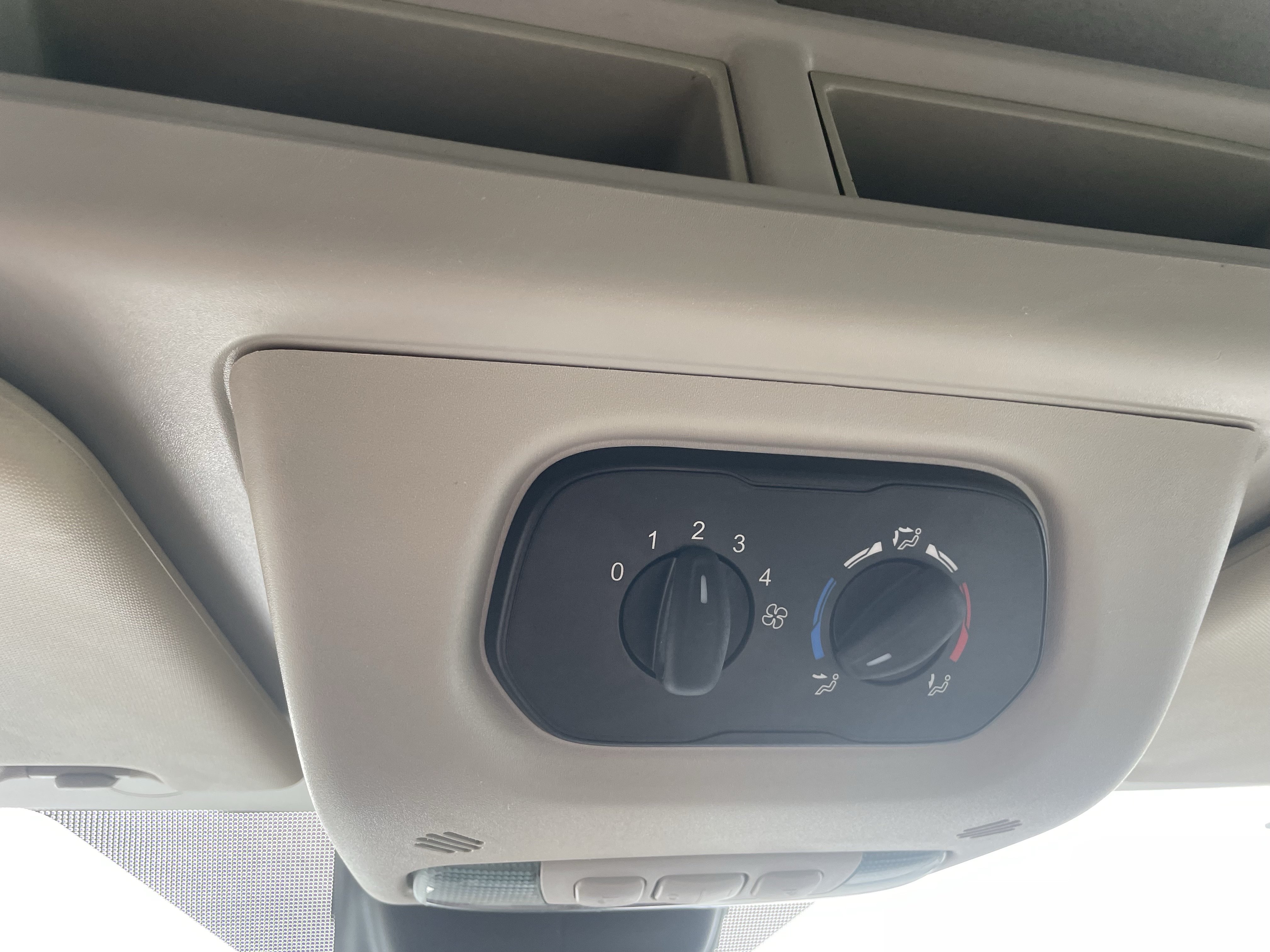 Used 2017 Ford Transit 350 XLT RWD image 23