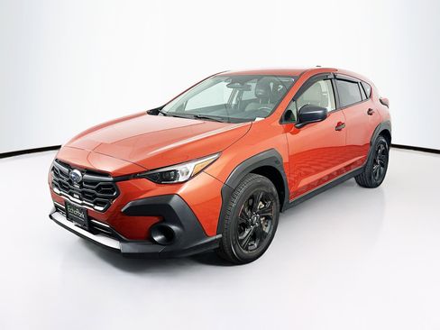 Used 2024 Subaru Crosstrek 2.0i image 3