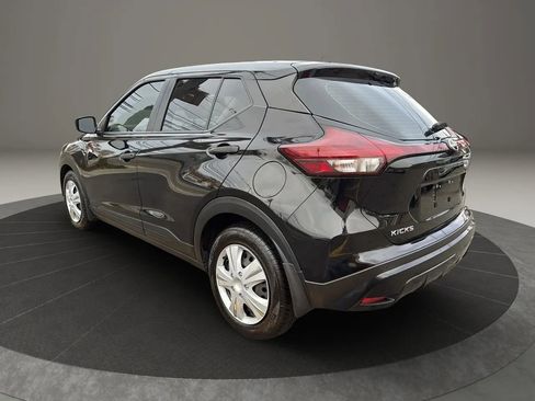 Used 2023 Nissan Kicks S image 7
