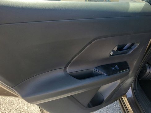 Certified 2025 Nissan Kicks S image 16