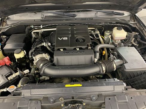 Used 2020 Nissan Frontier SV image 6