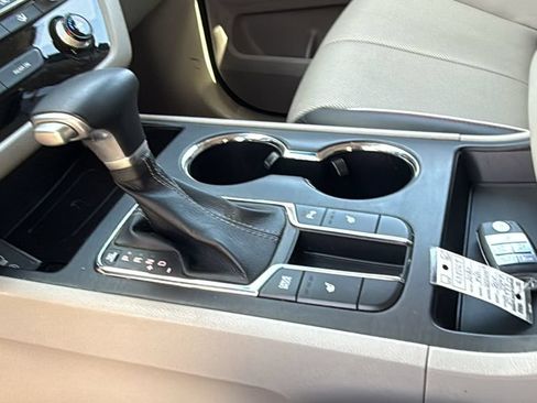 Used 2020 Kia Sedona EX FWD image 37