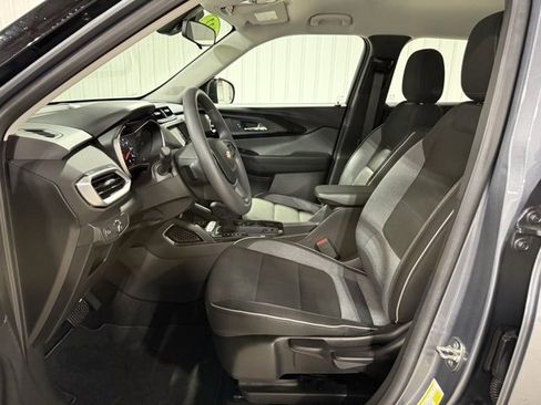 Used 2022 Chevrolet TrailBlazer LS image 9