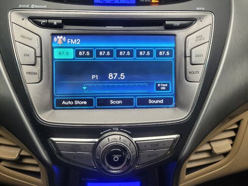 Used 2013 Hyundai Elantra Limited w/ Technology Pkg image 25