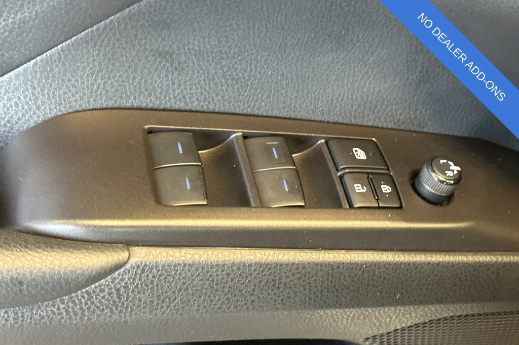 Used 2024 Toyota Camry SE FWD image 12