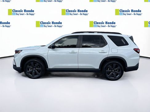 Certified 2025 Honda Pilot Sport image 4