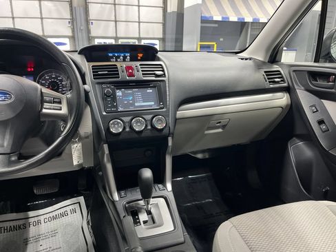 Used 2015 Subaru Forester 2.5i Premium AWD/4WD image 25