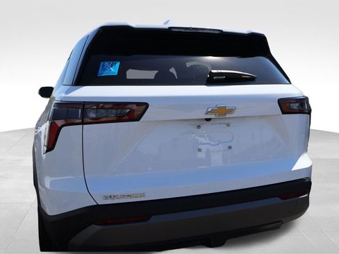 Used 2025 Chevrolet Equinox LT image 6