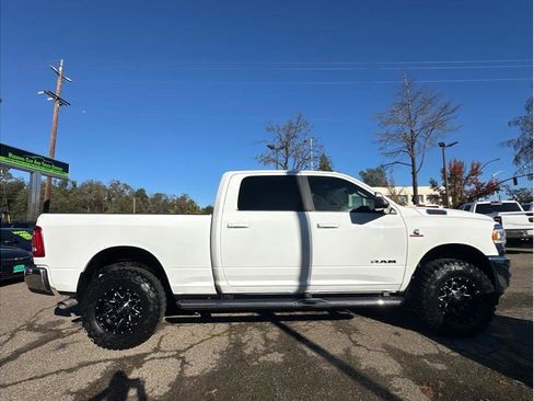 Used 2022 RAM 2500 Big Horn w/ Level B Equipment Group image 9