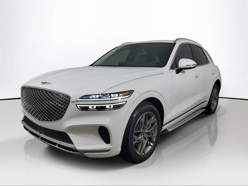 Used 2025 Genesis GV70 2.5T AWD/4WD image 3
