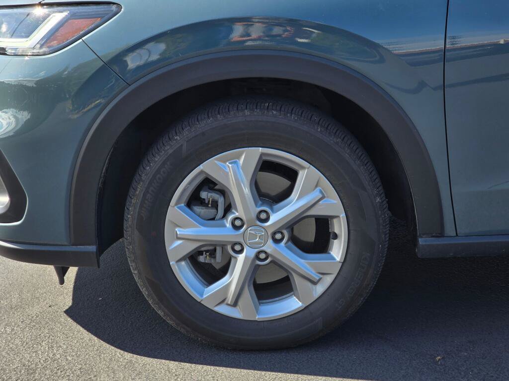 Certified 2024 Honda HR-V LX image 17