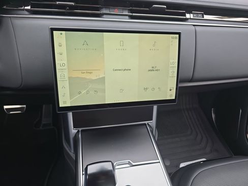 New 2025 Land Rover Range Rover SV AWD/4WD image 21