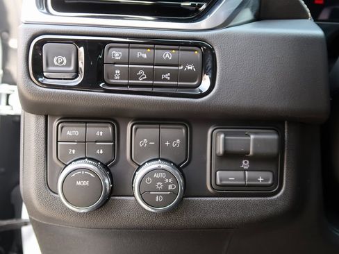 New 2026 GMC Yukon Elevation w/ Elevation Premium Package image 12