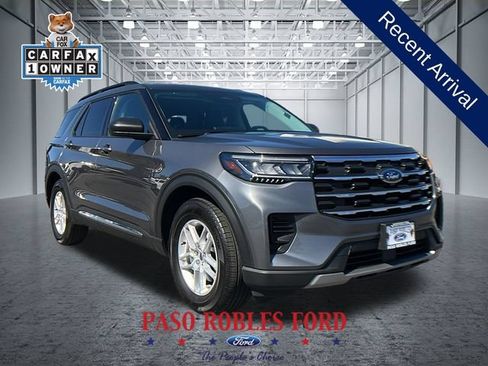Used 2025 Ford Explorer Active RWD image 1