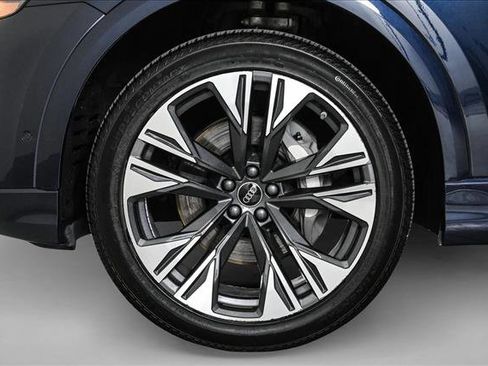 Used 2024 Audi Q8 Premium Plus w/ Premium Plus Package image 25