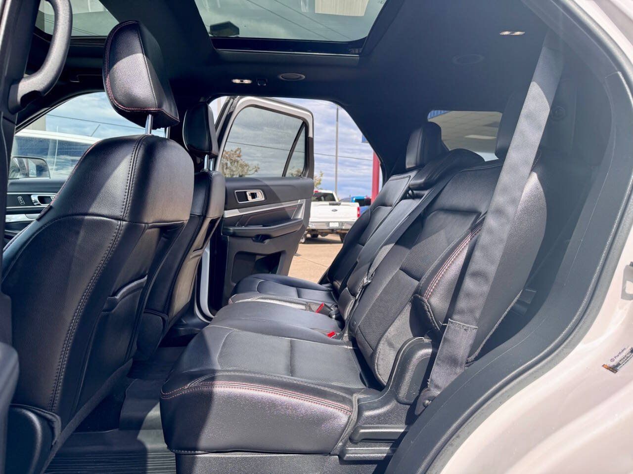 Used 2019 Ford Explorer Sport w/ Equipment Group 401A AWD/4WD image 11
