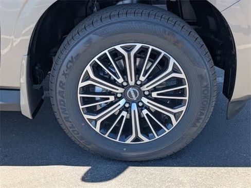 New 2025 Nissan Armada SL w/ Captain's Chari Seat Package image 10