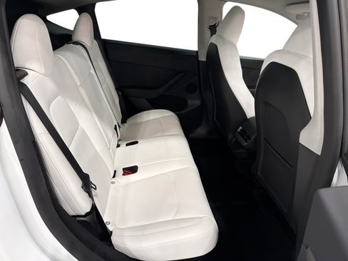 Certified 2023 Tesla Model Y Performance AWD/4WD image 11
