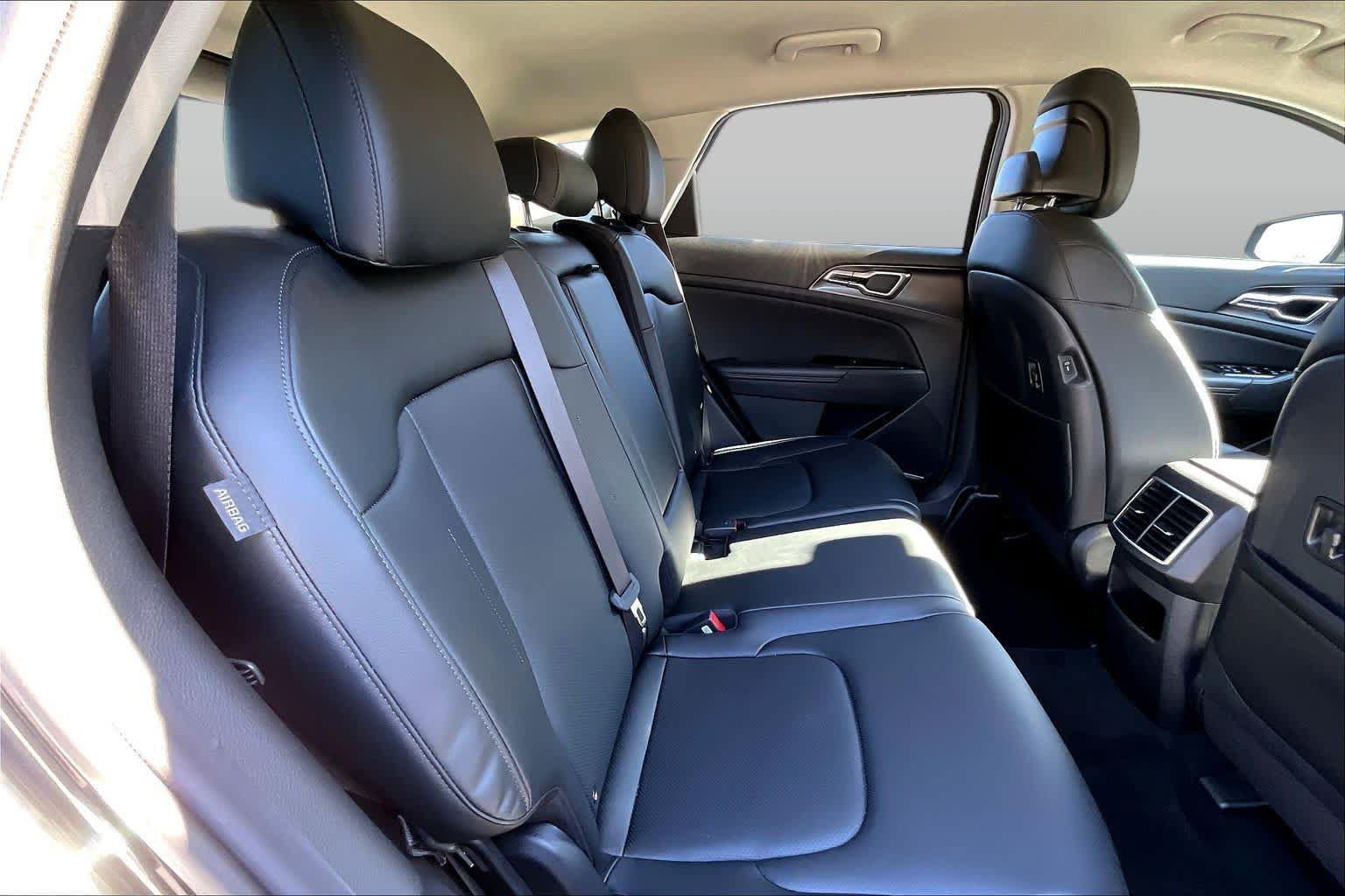 Used 2024 Kia Sportage EX FWD image 20
