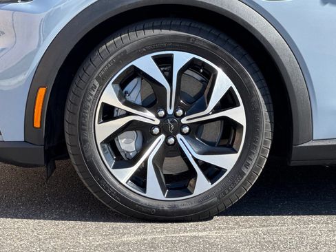 Used 2025 Ford Mustang Mach-E Select RWD image 27
