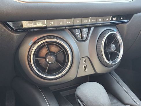 Certified 2024 Chevrolet Blazer LT w/ Convenience Package FWD image 34