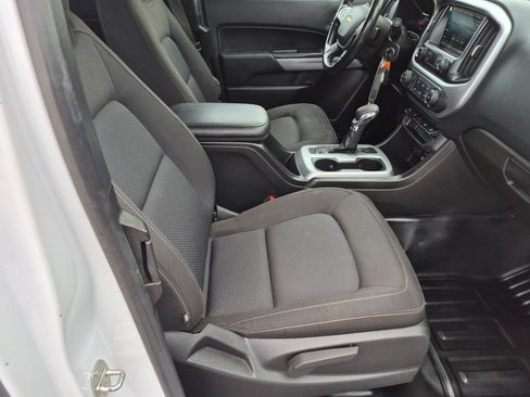 Used 2022 Chevrolet Colorado LT w/ Fleet Safety Package RWD image 18