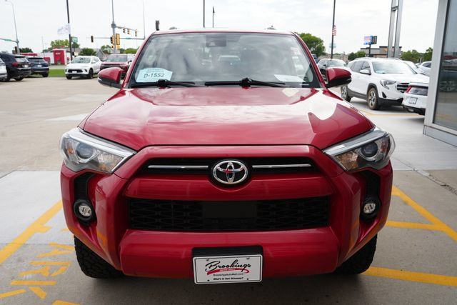 Used 2024 Toyota 4Runner SR5 Premium w/ Moonroof Package AWD/4WD image 30
