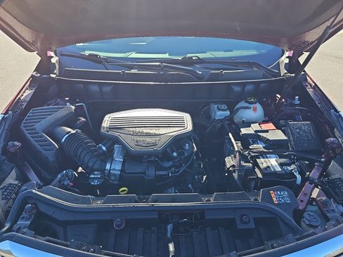 Used 2018 Cadillac XT5 Luxury w/ Driver Awareness Package image 29