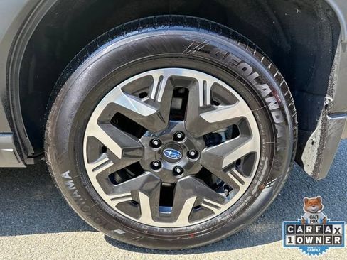 Certified 2025 Subaru Forester Premium AWD/4WD image 32