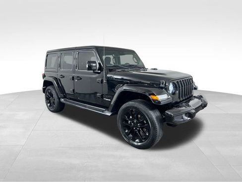 Used 2022 Jeep Wrangler Unlimited Sahara image 8
