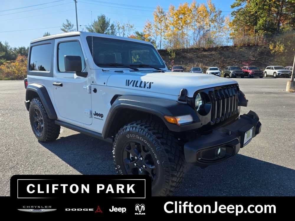 Used 2022 Jeep Wrangler Sport AWD/4WD image 3