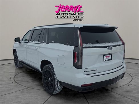 Used 2023 Cadillac Escalade ESV Sport Platinum w/ LPO, ONYX Package image 13