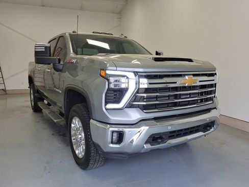 Used 2025 Chevrolet Silverado 2500 LTZ w/ LTZ Premium Package AWD/4WD image 1
