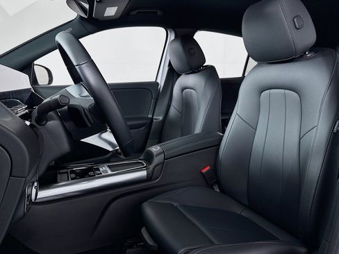 Certified 2026 Mercedes-Benz GLA 250 image 17