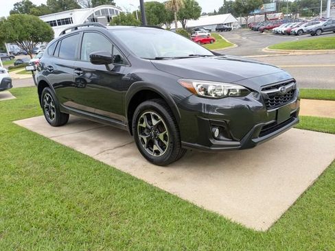 Used 2019 Subaru Crosstrek 2.0i Premium w/ Moonroof Package AWD/4WD image 1