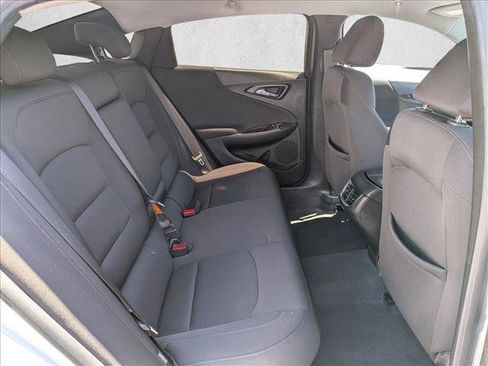 Used 2019 Chevrolet Malibu LT FWD image 18