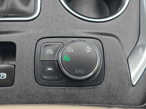 Used 2023 Chevrolet Traverse LS AWD/4WD image 30
