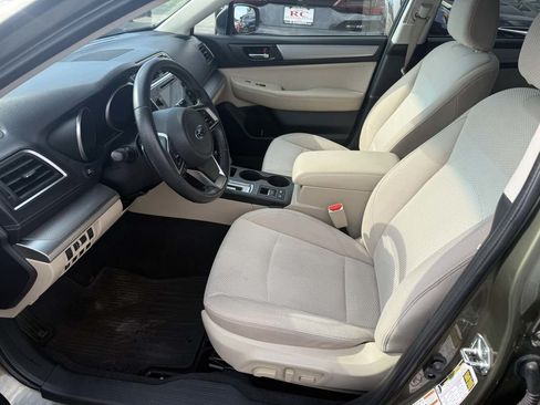 Used 2018 Subaru Outback 2.5i Premium AWD/4WD image 11