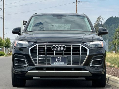 Used 2021 Audi Q5 2.0T Premium Plus w/ Premium Plus Package AWD/4WD image 8