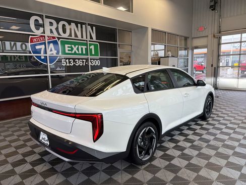 New 2026 Kia K4 EX image 6