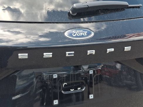 Used 2025 Ford Escape Platinum w/ Class II Trailer Tow Package AWD/4WD image 30