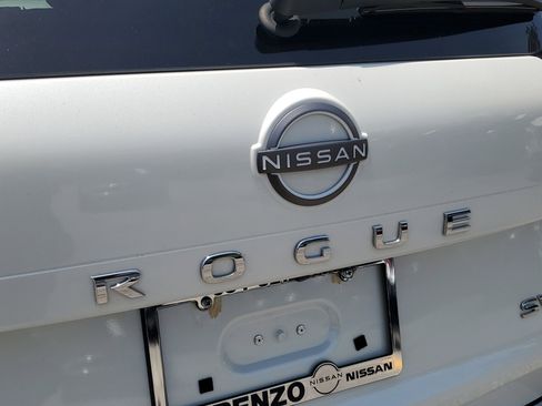 Certified 2023 Nissan Rogue SV image 29