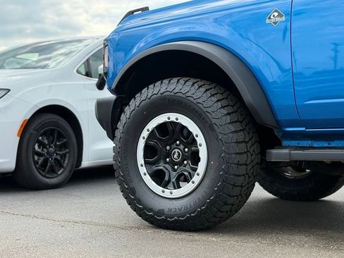 Used 2023 Ford Bronco Outer Banks w/ Sasquatch Package AWD/4WD image 45