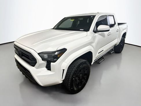 Used 2025 Toyota Tacoma SR5 RWD image 3